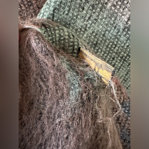 Fendi scarf - Picture 4 of 8